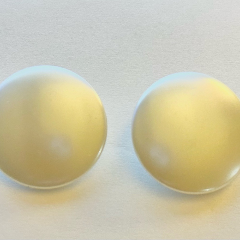 Vintage Pearl Round Disc Clip-on Earrings